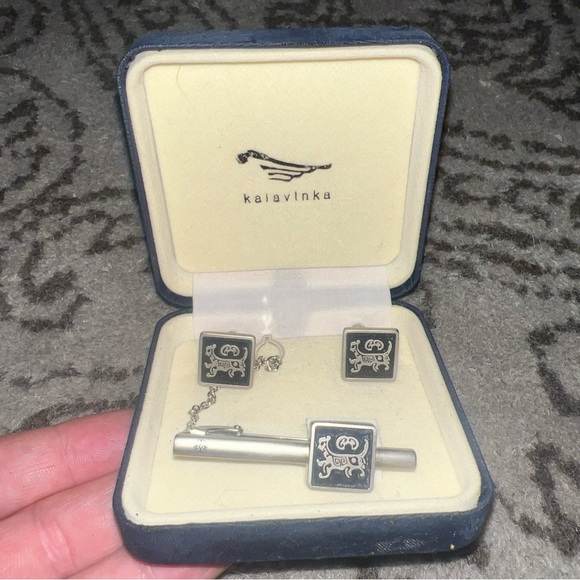 3 piece cuff link and tie clip set - Picture 3 of 3